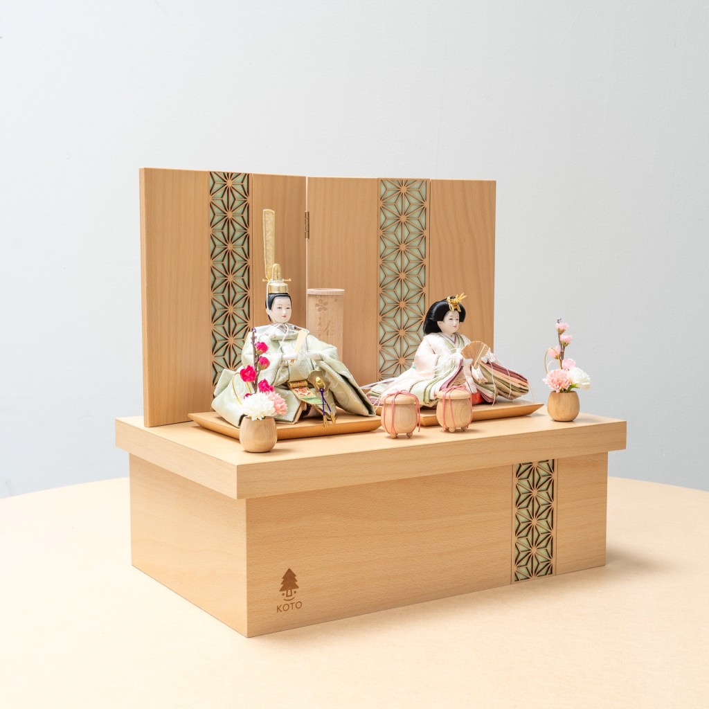 新品同様★木製　ひな人形 雛人形 木製 コンパクト おしゃれ 名入れ無料！ お雛様 ひな人形 DX