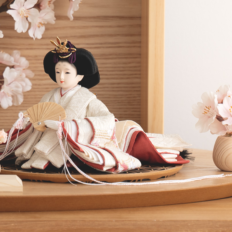 雛人形の衣装に注目！十二単の色と重ねに込められた意味と美しさ