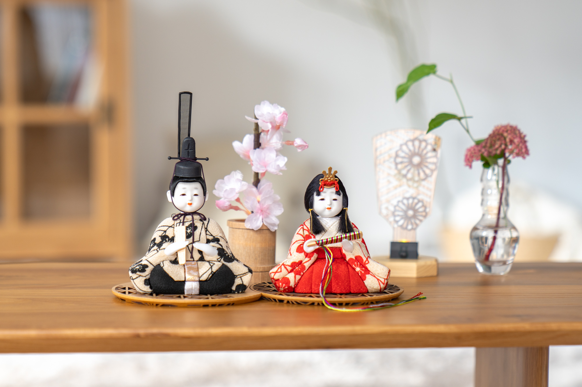 コンパクトでかわいい「ことの木目込ひな」
