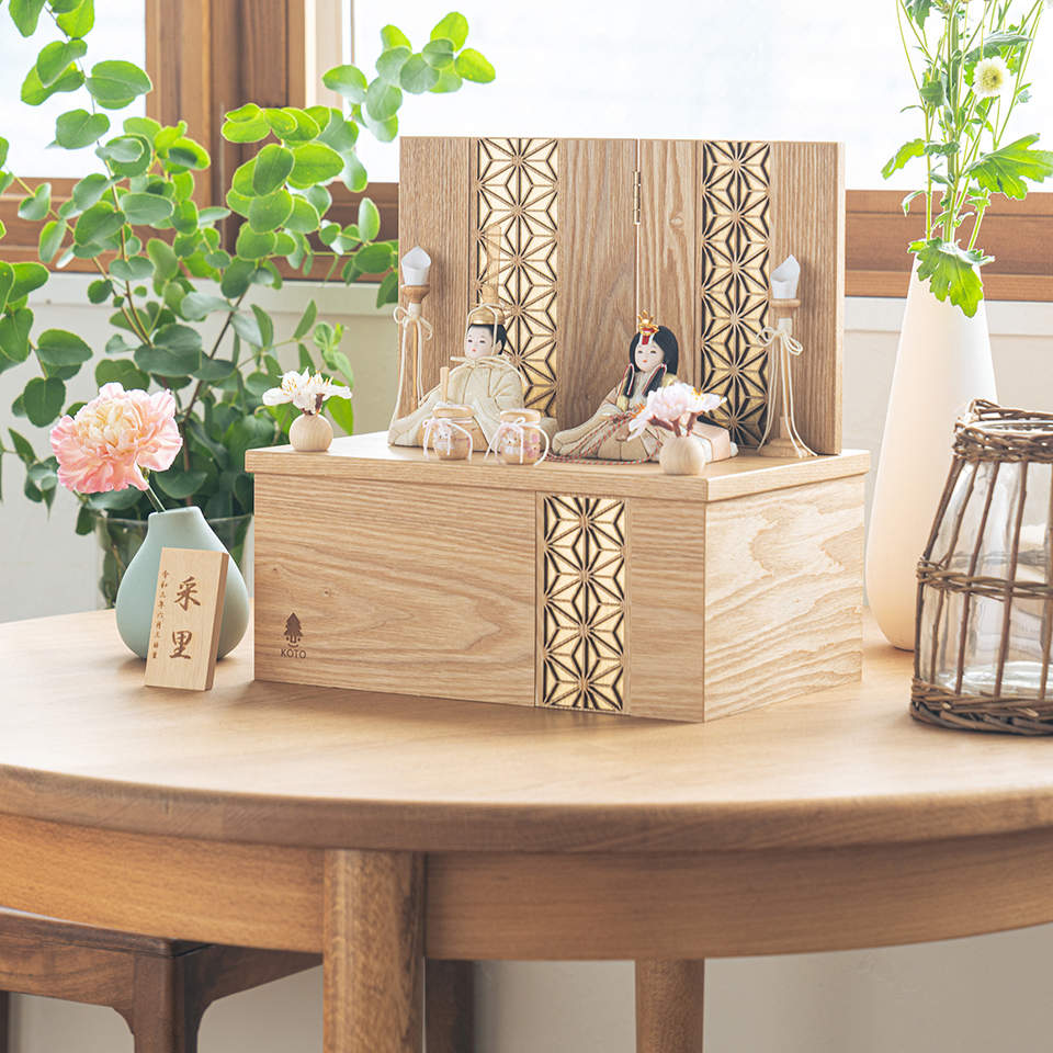 ことの木目込人形